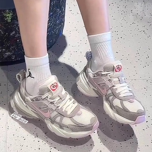 Nike耐克V2K复古低帮老爹休闲鞋