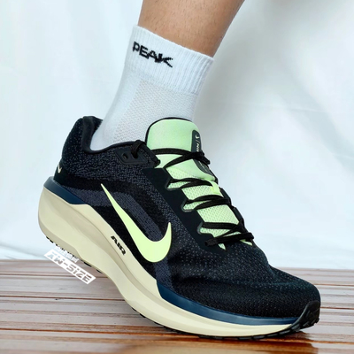 Nike耐克Winflo11低帮透气跑步鞋