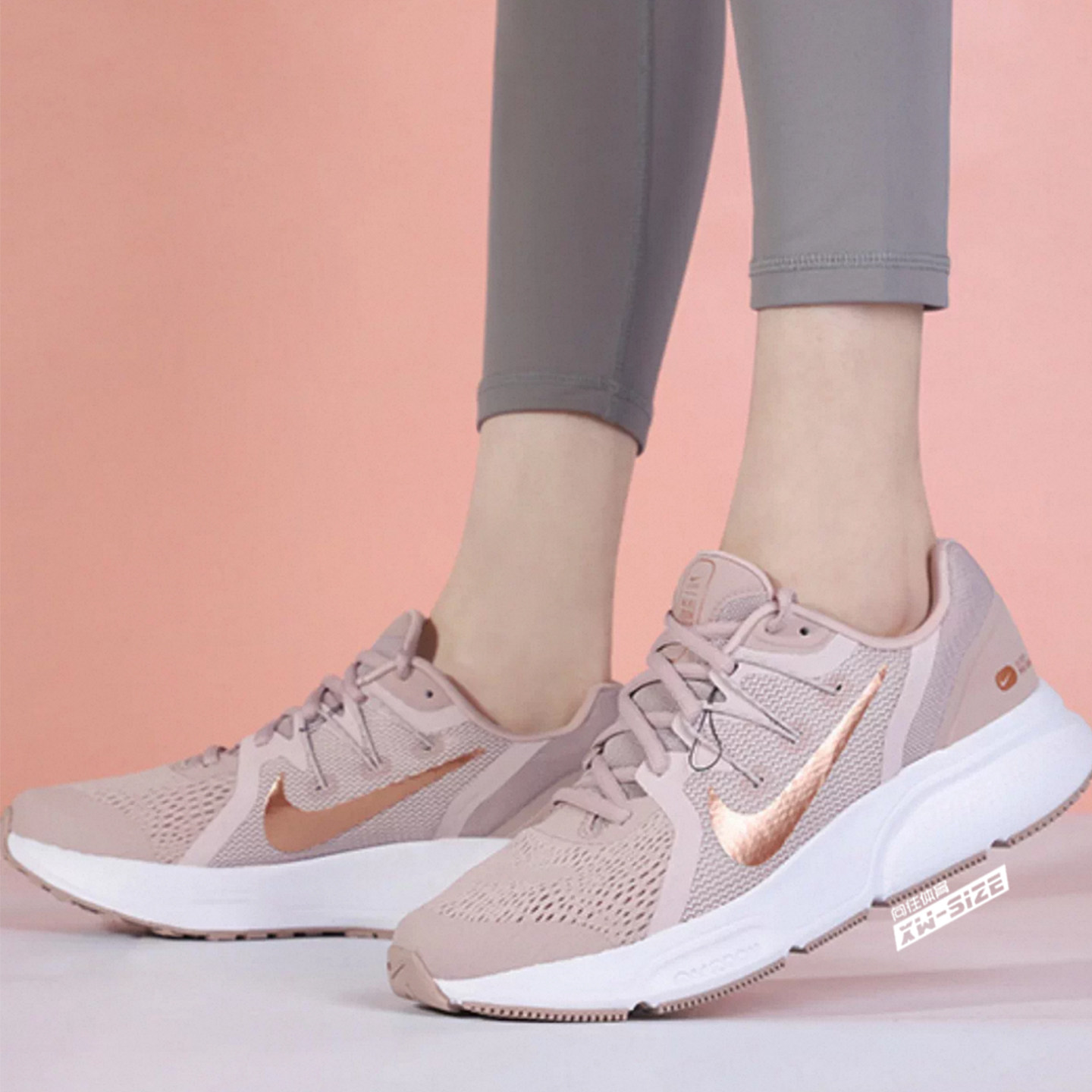 Nike耐克Zoom女子气垫跑步鞋
