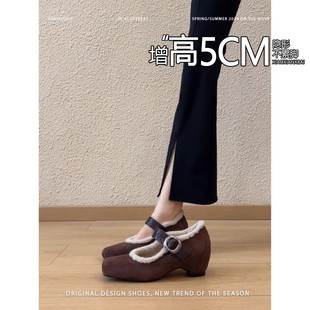 羊皮版复古方头内增高一字带毛毛玛丽珍鞋女加绒保暖坡跟浅口单鞋