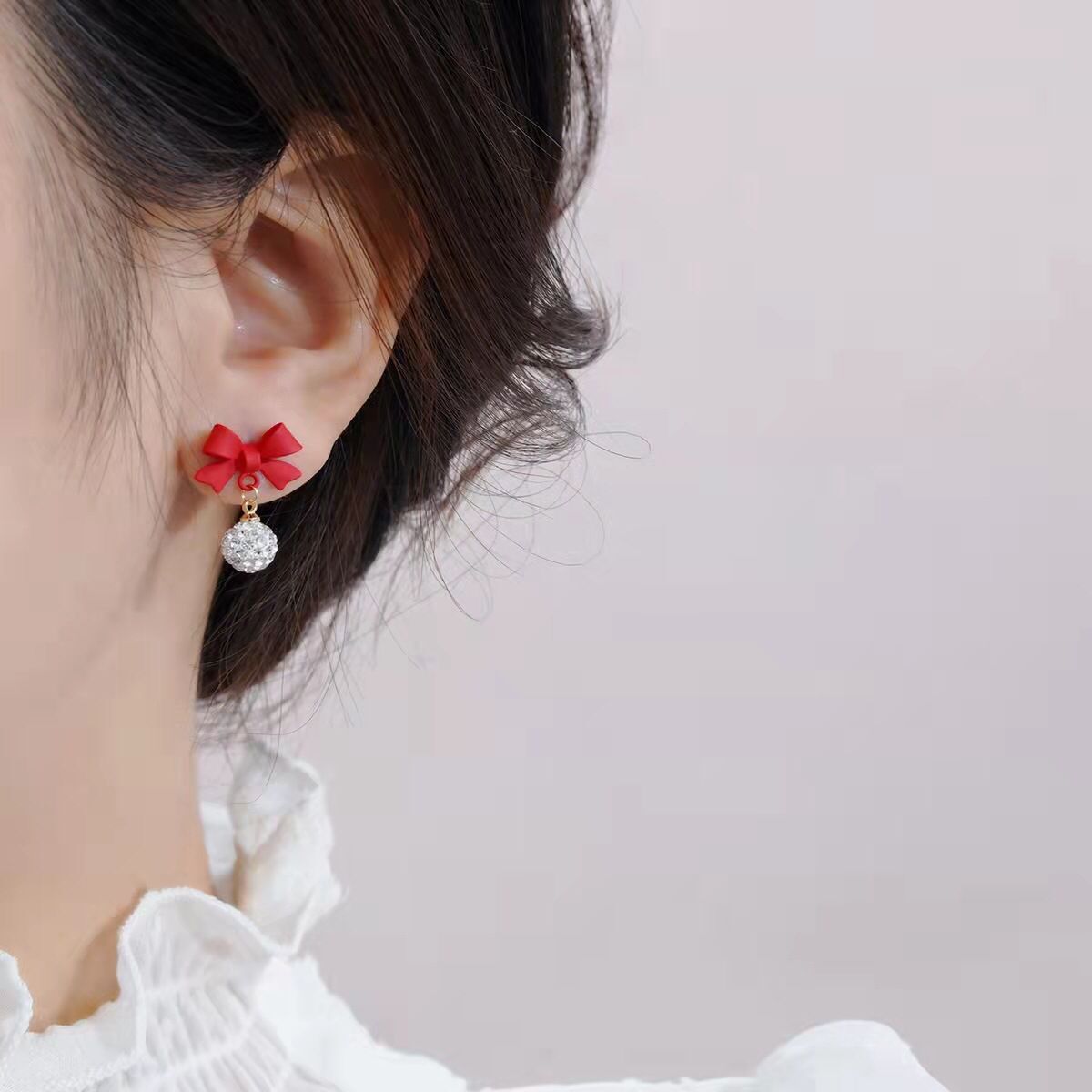 红色蝴蝶结耳钉可爱小清新耳环2025新款百搭女耳坠球球少女心耳饰