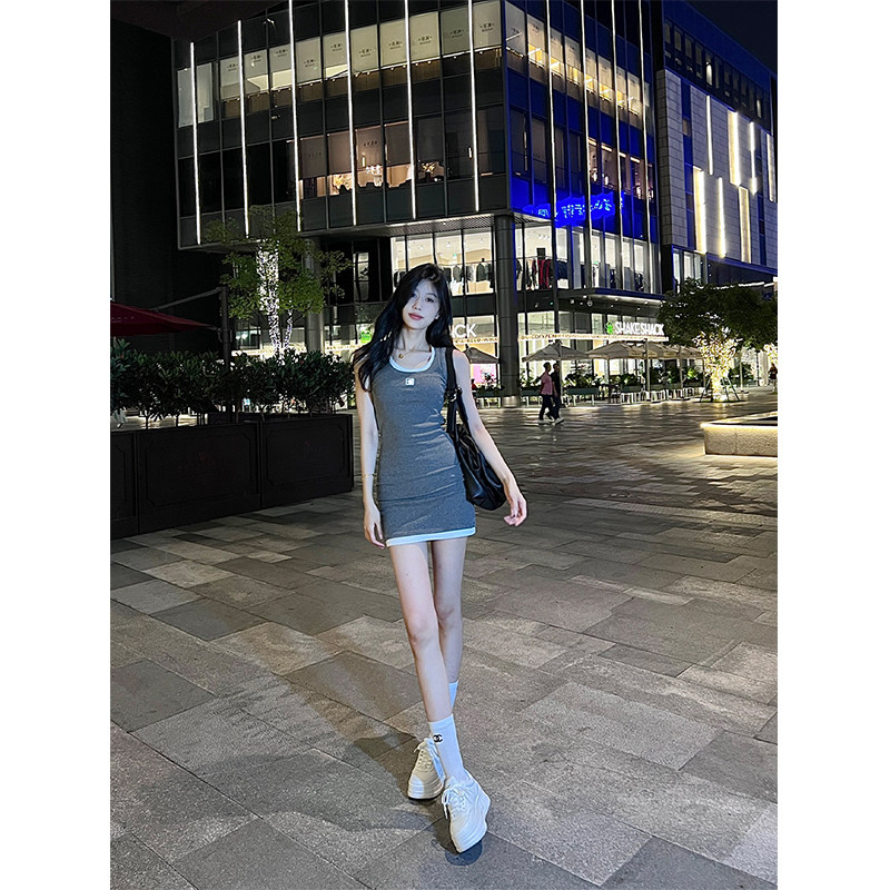 SUN YUYING孙钰颖 撞色圆领刺绣背心连衣裙女春季收腰无袖包臀裙