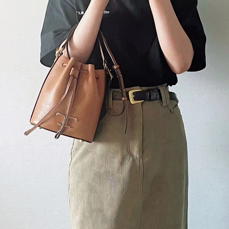 肖战同款T扣水桶包单肩斜挎女包