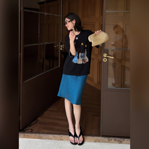 邱莹莹“油画彩瓶”手工编织花朵白墨直喷印花重磅圆领短袖T恤夏