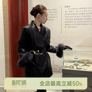 皮羽绒 AOMI 90白鸭绒V领双排扣皮羽绒服 HELA 邱莹莹