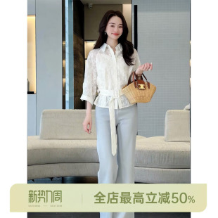 刺绣翻领镂空独特收腰蕾丝衬衫 花卉蕾丝 AOMI 邱莹莹HELA