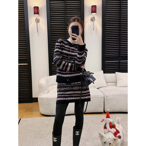 邱莹莹 HELA AOMI “冰岛花套装”绵羊毛100%绒感短款休闲套装