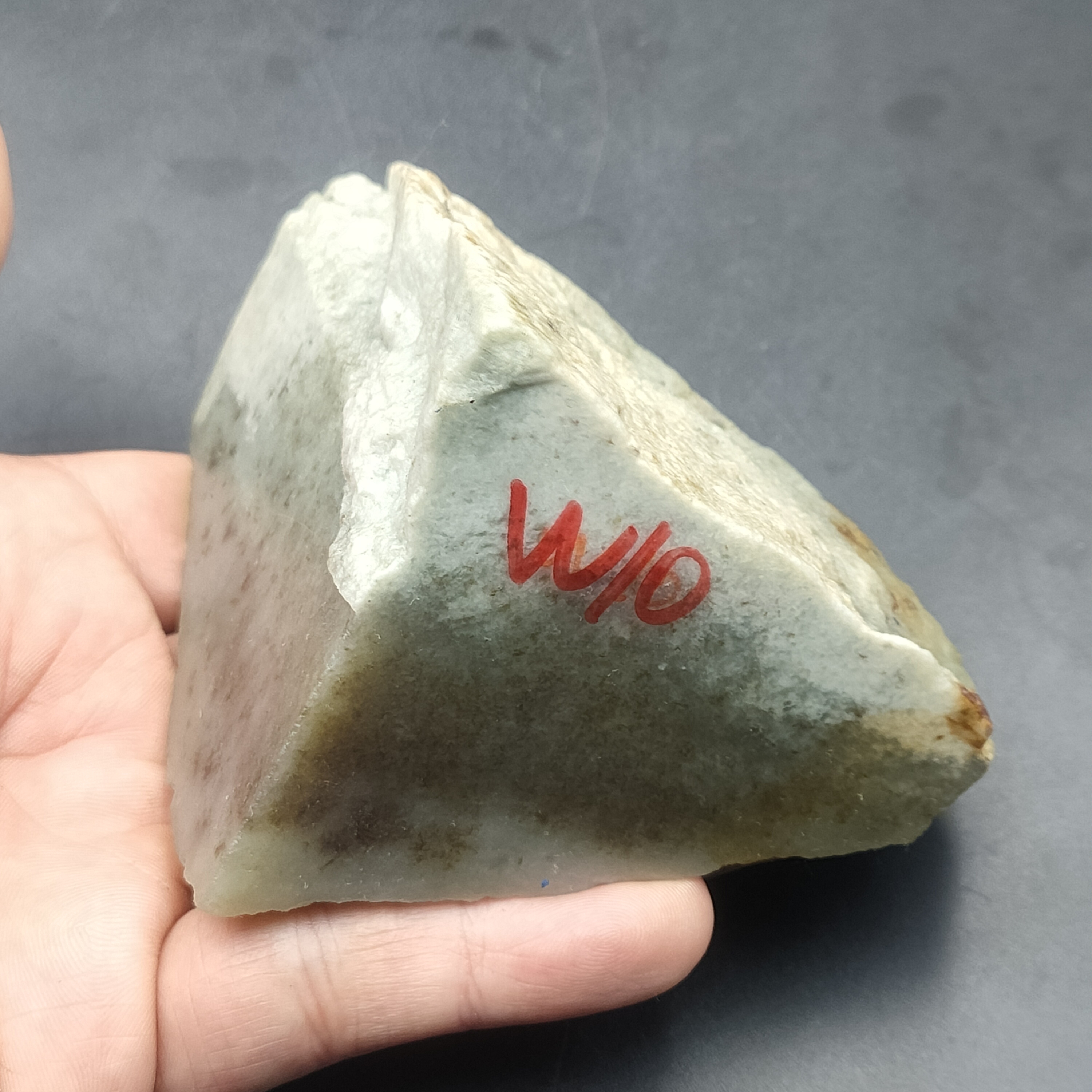 新疆和田玉原石毛料边角料且末料糖料w10雕刻吊坠挂件手把件玉料