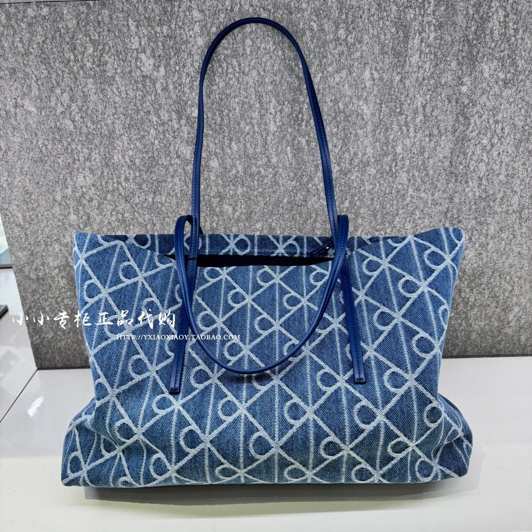 CK Jeans专柜正品 2026春夏款通勤老花大容量手提托特包 4F3428G,箱包皮具/热销女包/男包,通用款女包,淘宝优惠券,粉丝福利购,淘宝优惠卷