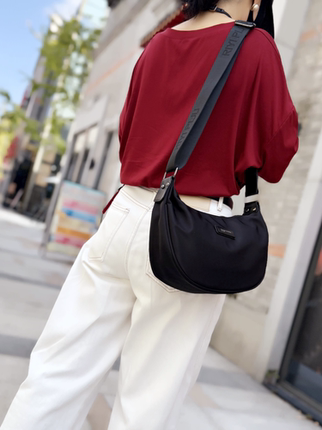 2026 New Fashionable Versatile Single-Shoulder Crossbody Bag for Women, High-End Waterproof Oxford Cloth Dumpling Bag, Casual Large Capacity