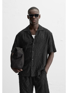 Z 夏季新品 男士 休闲宽松翻领短袖几何图案提花衬衫 1618375