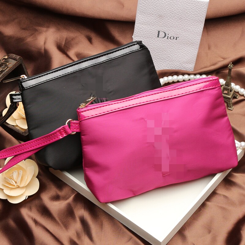 韩国女化妆包大小号容量手提可爱便携精美刺绣手拿式收纳包