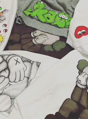 皇冠特惠 Kaws联名系列限量UT联名短袖T恤 经典款男女情侣 潮人