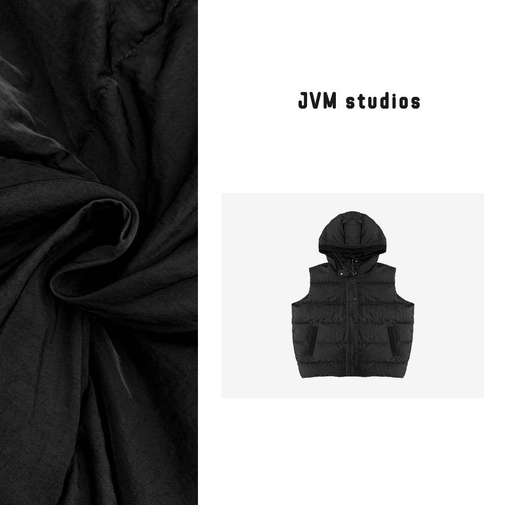 带帽插兜潮流时尚洋气棉马甲