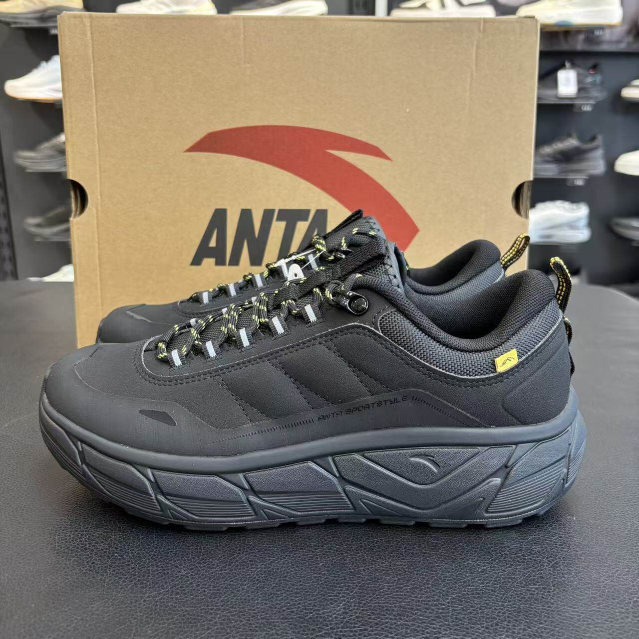 安踏户外革面工装休闲男2025冬款橡胶底防滑耐磨运动鞋112548860