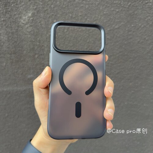 肤感 黑白色iPhone18 pro max手机壳磁吸适用苹果18pro硅胶套17promax全包软边防指纹tpu磨砂16/15新款简约