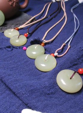 和田玉平安扣羊脂玉坠礼物情侣款天然A货女式简约时尚平安扣吊坠