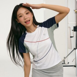 11E 撞色运动风短袖圆领T恤女夏季几何哈苏线设计感修身显瘦上衣