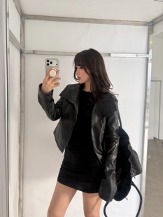 【SpicyFairyhood】“2000s baddie”仿小羊皮！复古翻领修身皮衣