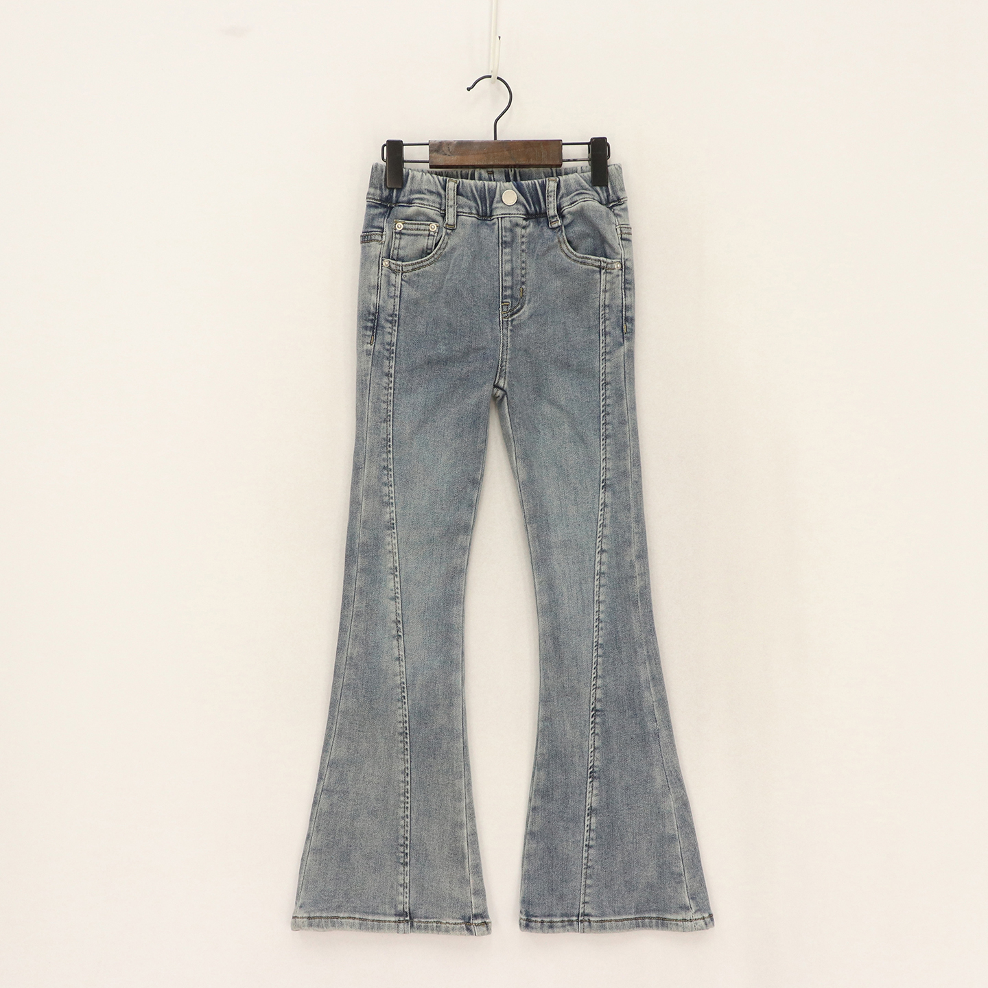 弹力竖分割线微喇牛仔裤