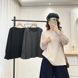 大码女装胖mm秋装T恤中年薄绒打底百搭200斤长袖褶皱小V领女上衣