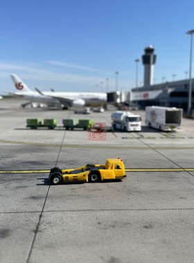 久安铁道1:200Herpa 573498 Goldhofer AST-2 Phoenix机场牵引车