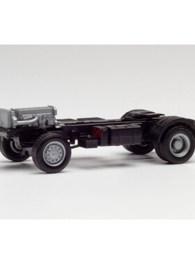 Herpa拼装 1:87 085113 依维柯Trakker 4x4两轴底盘 含2套