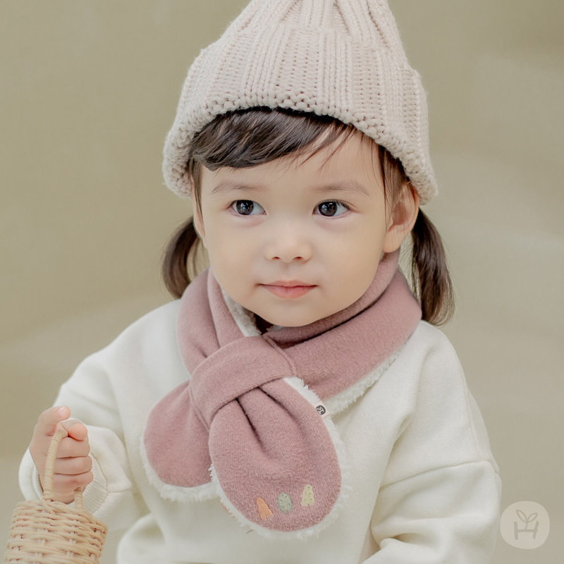 韩国进口宝宝毛绒围巾交叉围脖秋冬季婴儿童1-2-3岁婴幼儿羊羔绒