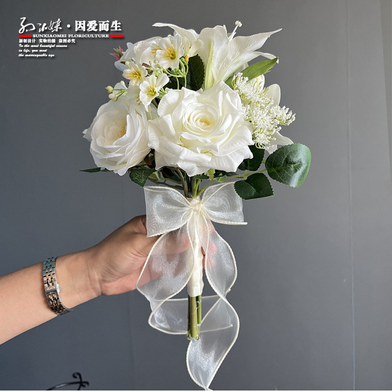孙小妹花艺 纯洁白色新娘手捧花 摄影道具花领证结婚捧花百年好合