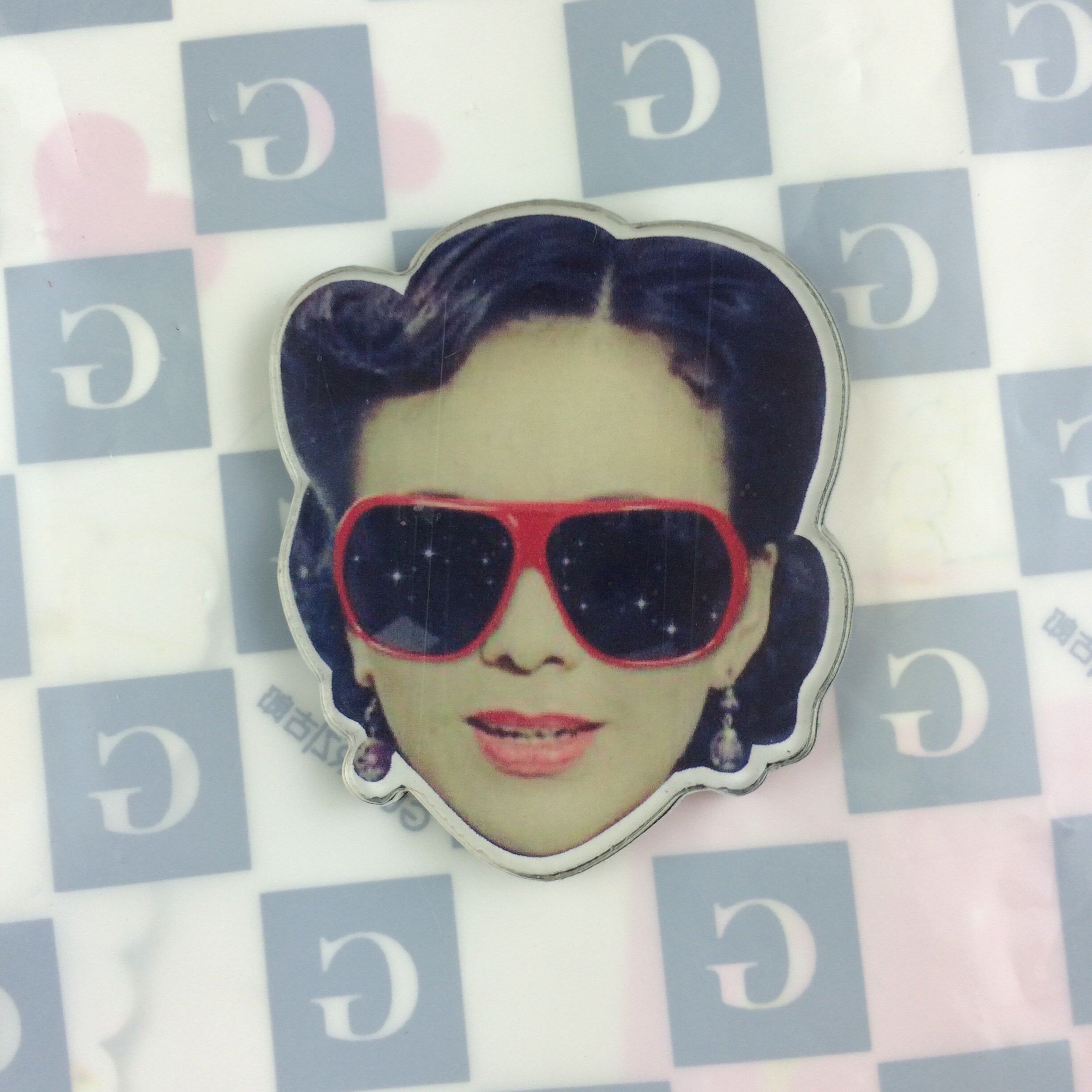 Broche femme en plexiglas - Ref 1183842 Image 4