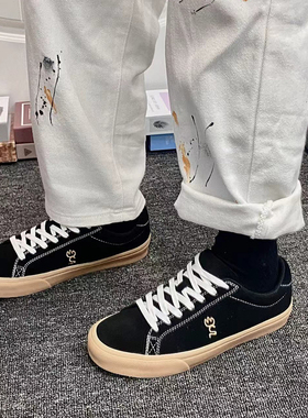 极路客男女款黑白北斗星极简专业耐磨减震运动滑板鞋