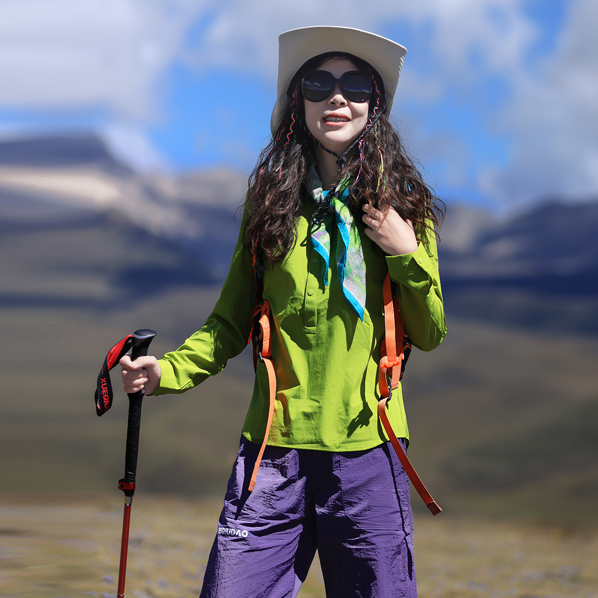 雪丘岛户外秋季新款小V领速干衣跑步运动打底显瘦纯色透气长袖女