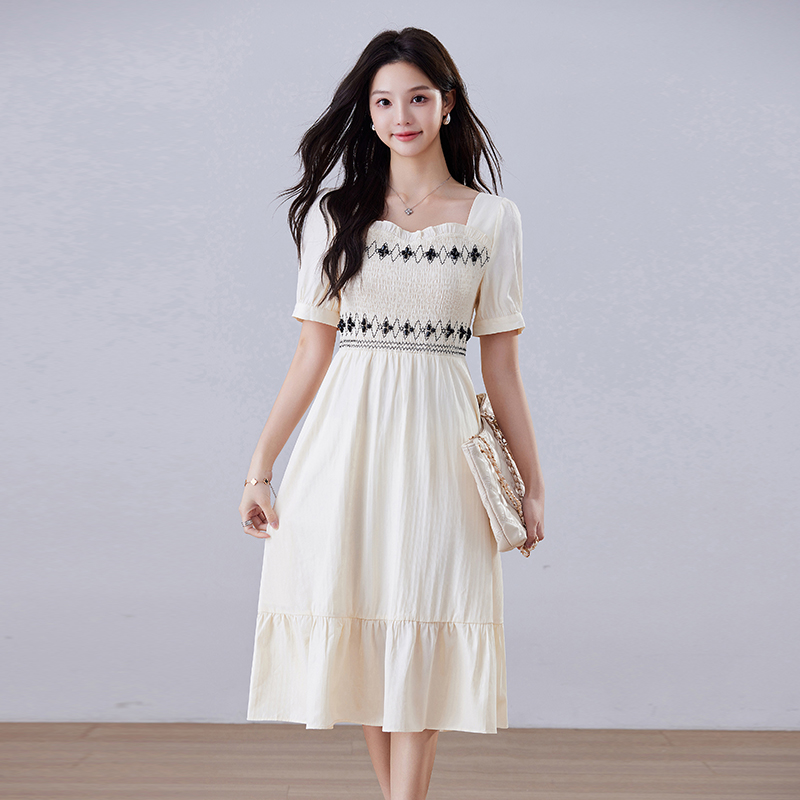 【CC家居控】法式方领连衣裙 89525003