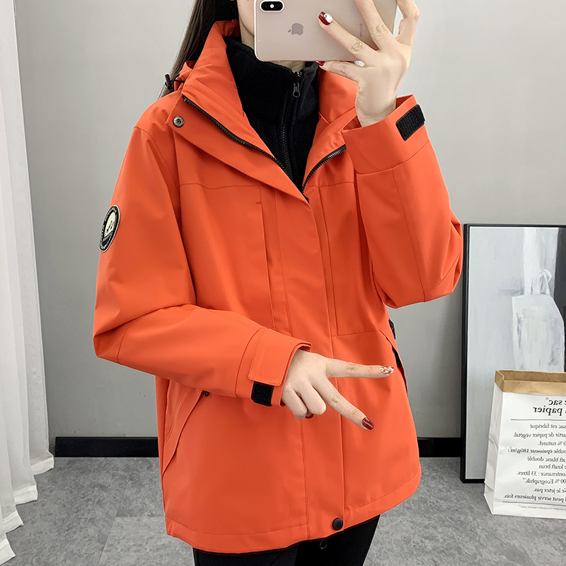 户外冲锋衣外套女款2025秋冬新三合一小个子防风防水保暖风衣情侣
