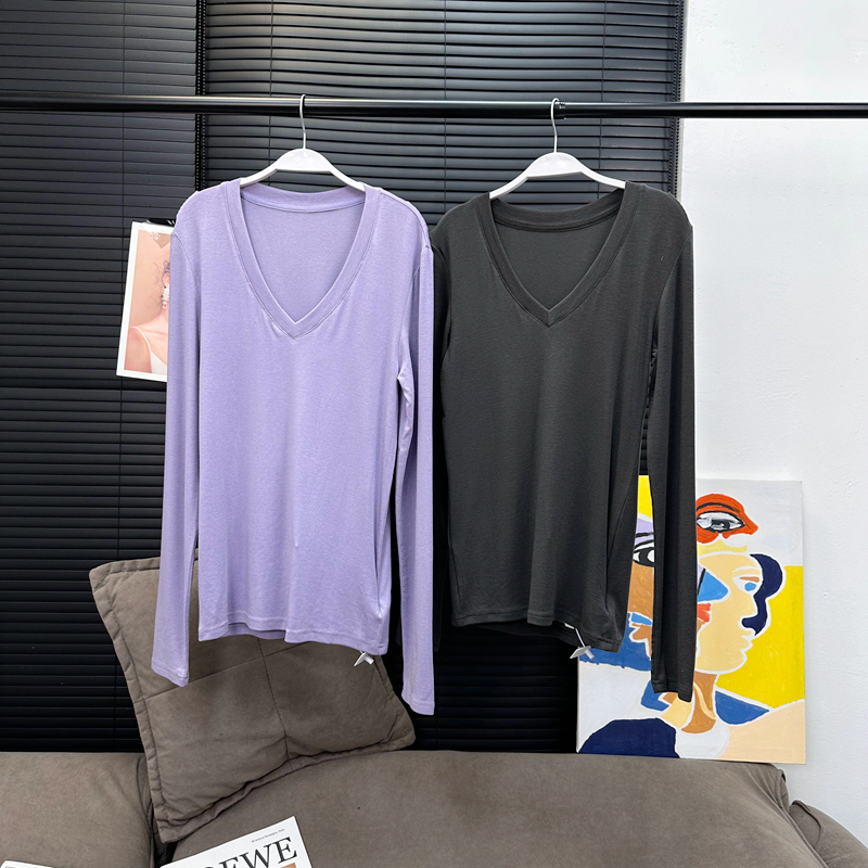 VC天丝羊毛简约格调三色领打底衫