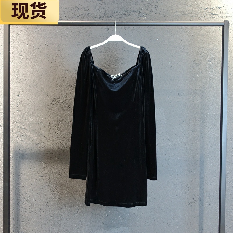 现货/MS蹦迪女王方领收腰显瘦 绒连衣裙气质法式赫本风小黑裙