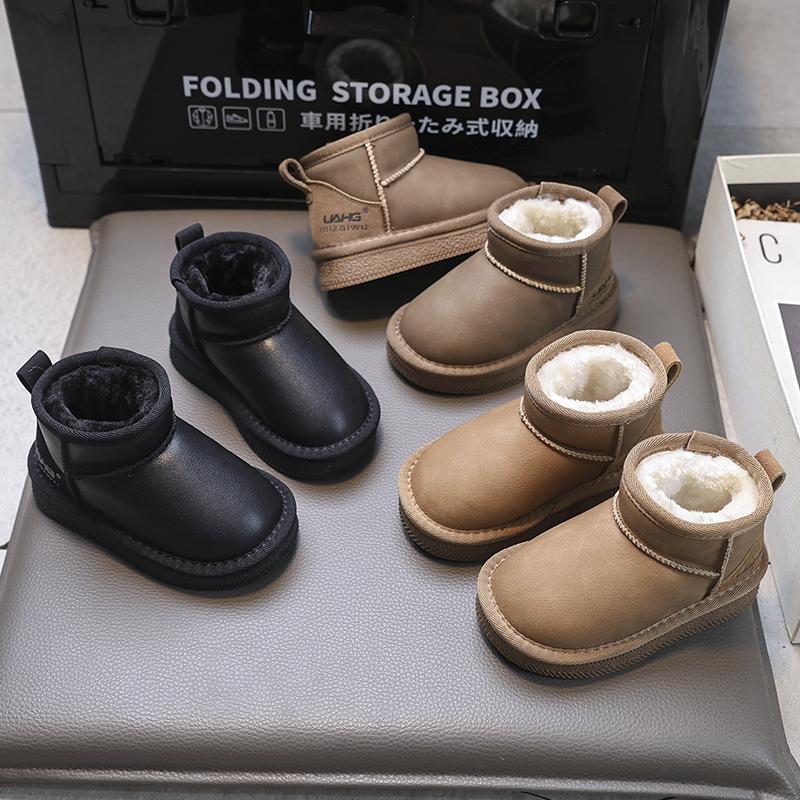 中大童冬季皮面防水休闲雪地靴