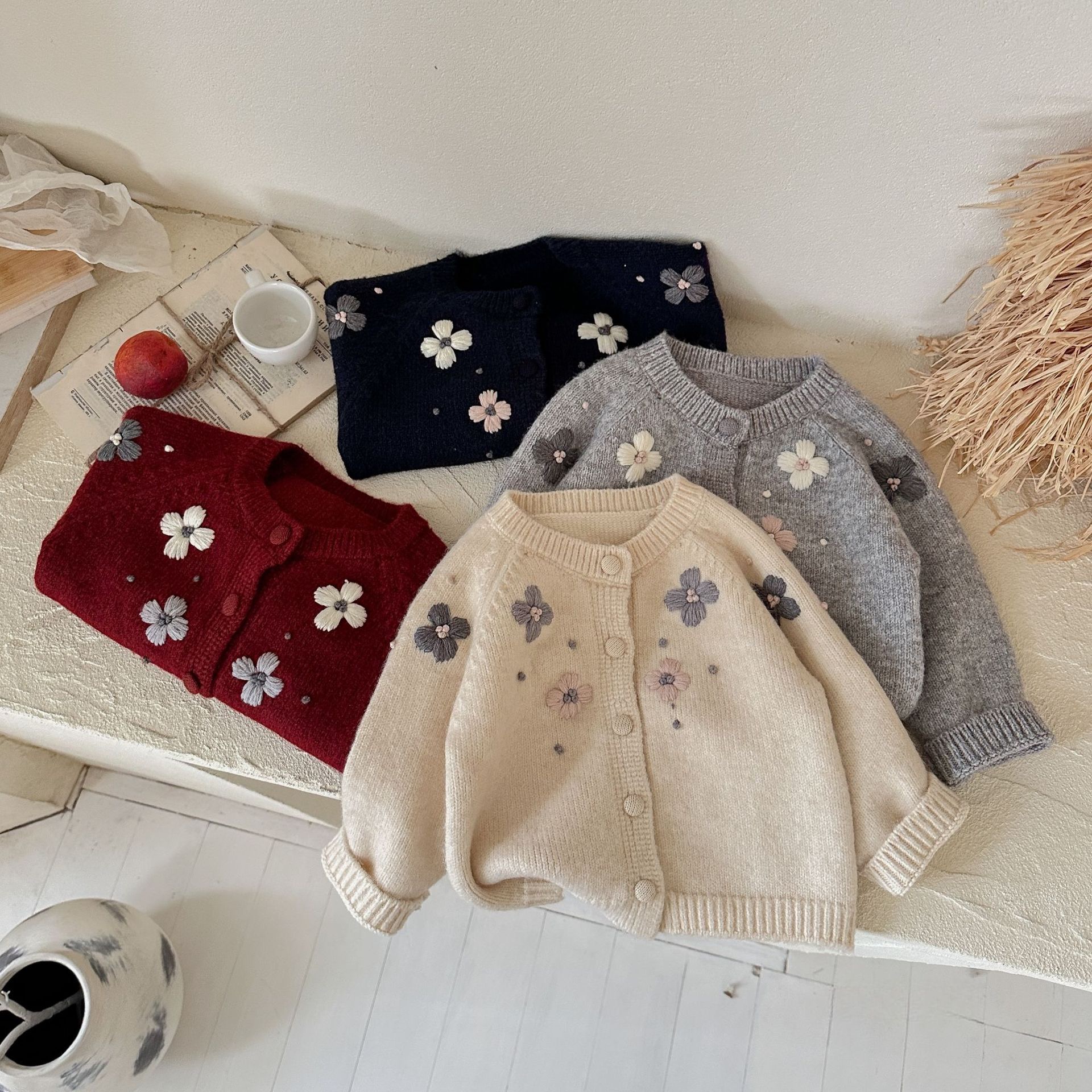 2025秋冬女童韩毛衣潮范手工勾花花朵针织开衫百搭外穿毛线衫外套