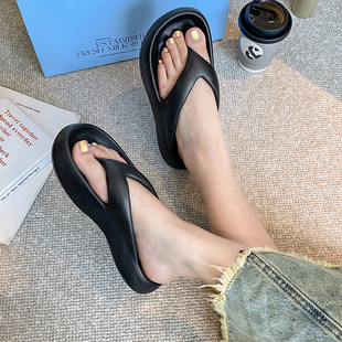 踩屎感人字拖女夏外穿新款厚底防滑沙滩夹脚凉拖鞋松糕底