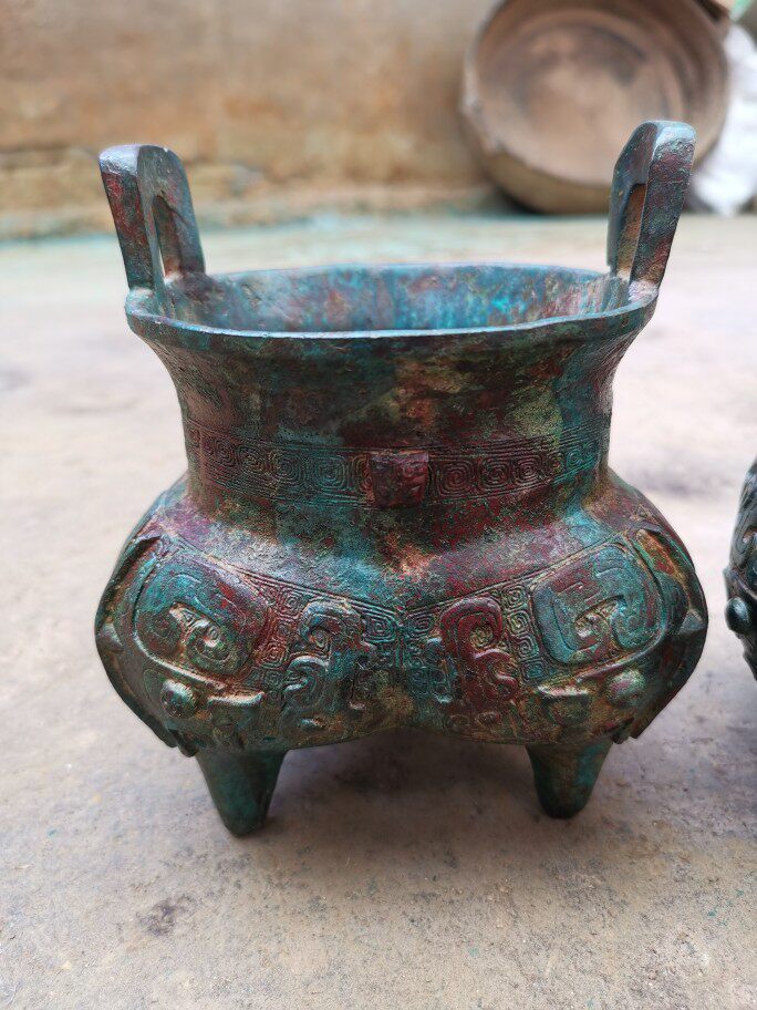 商代兽面纹高腰鬲鼎仿古青铜器工艺摆件收藏品紫器铜莱英爵烟云涧