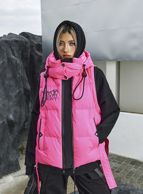 拓谷个性美式端潮牌连帽马甲90绒玫红色时尚短款羽绒服女装30740