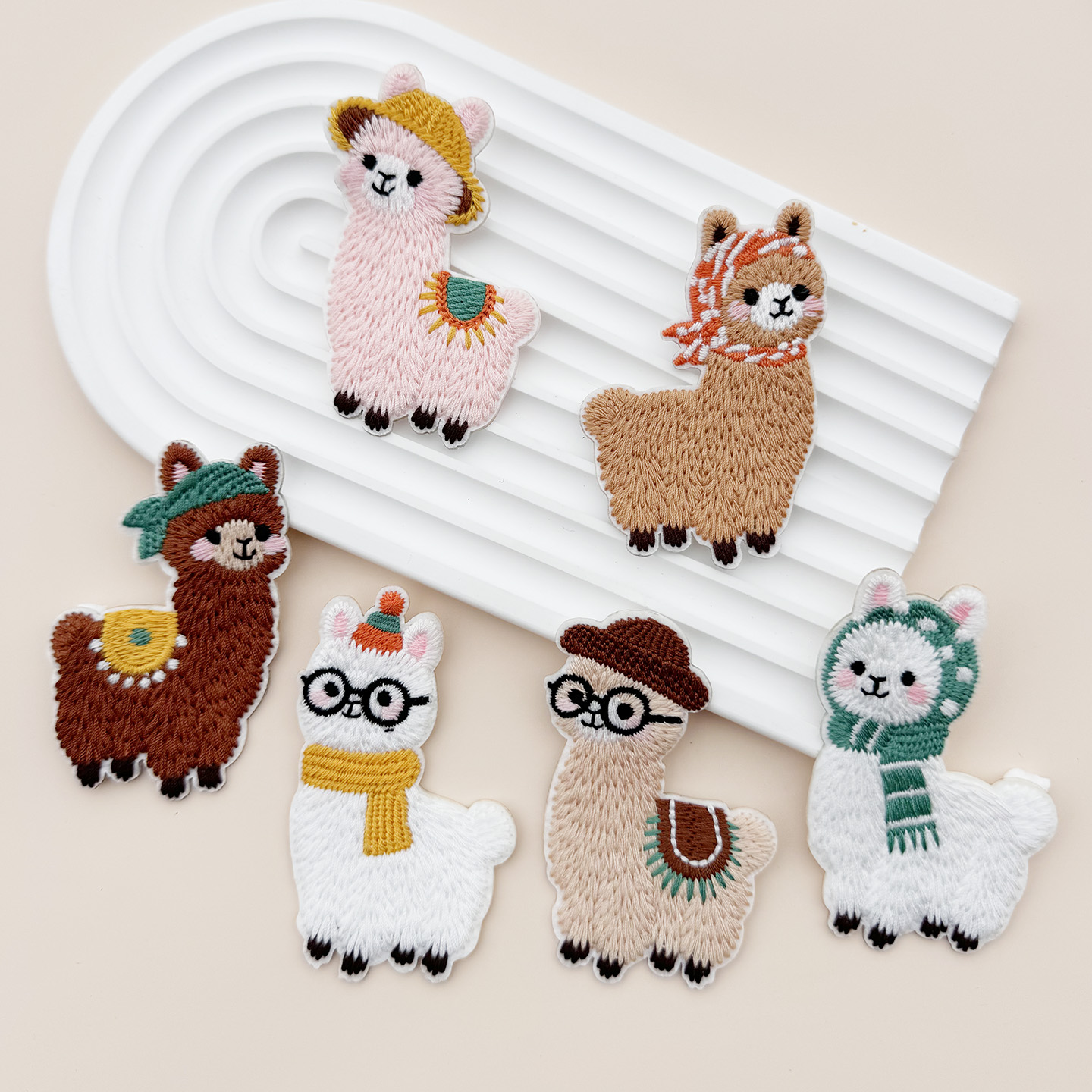 羊驼刺绣可爱卡通箱包装饰贴花