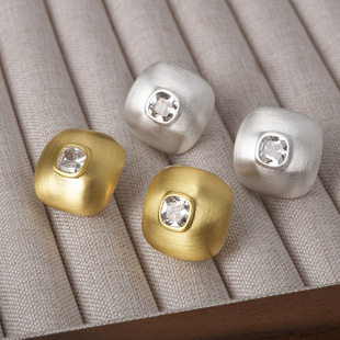 跨境欧美新款铜镀22K金方块拉丝耳钉个性复古冷淡风气质耳饰耳环