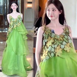宴會(huì)晚禮服裙女2025新款 綠色超仙成人禮森系高級(jí)感晨袍小眾演出服