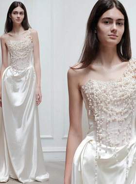 轻婚纱新娘2025新款高级感法式出门纱高端轻奢小众白色订婚晚礼服