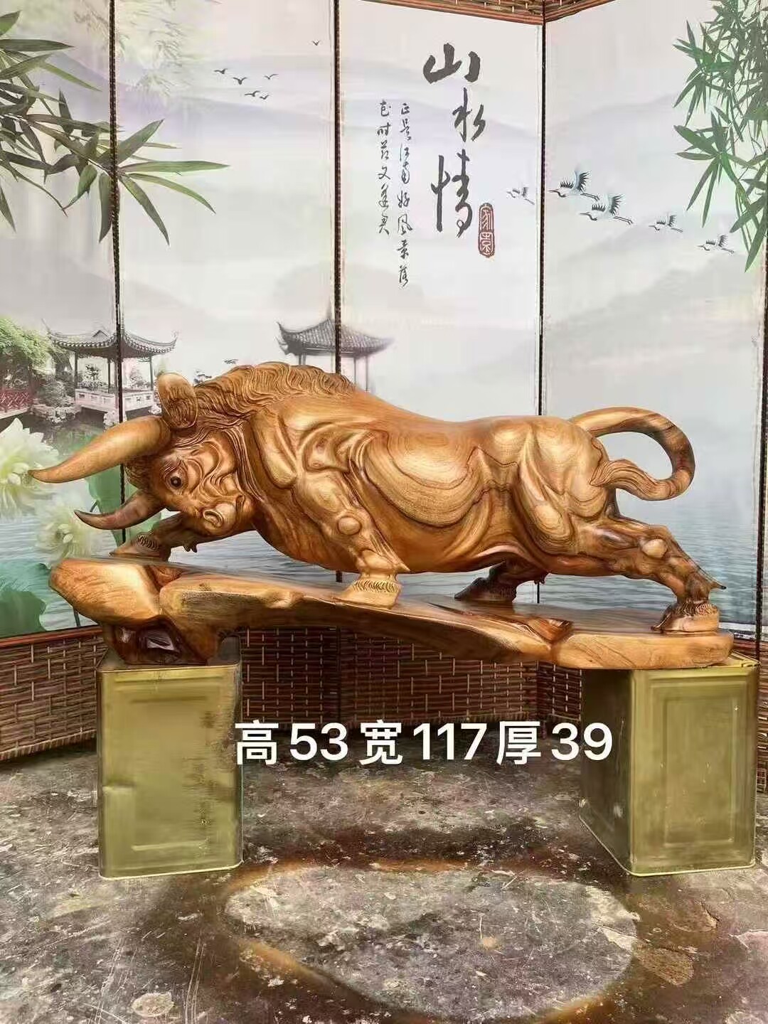 香樟木根雕牛摆件