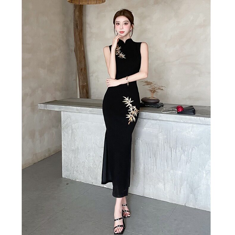 高级新中式复古国风洋气少女刺绣旗袍黑色晚礼服无袖包臀连衣裙
