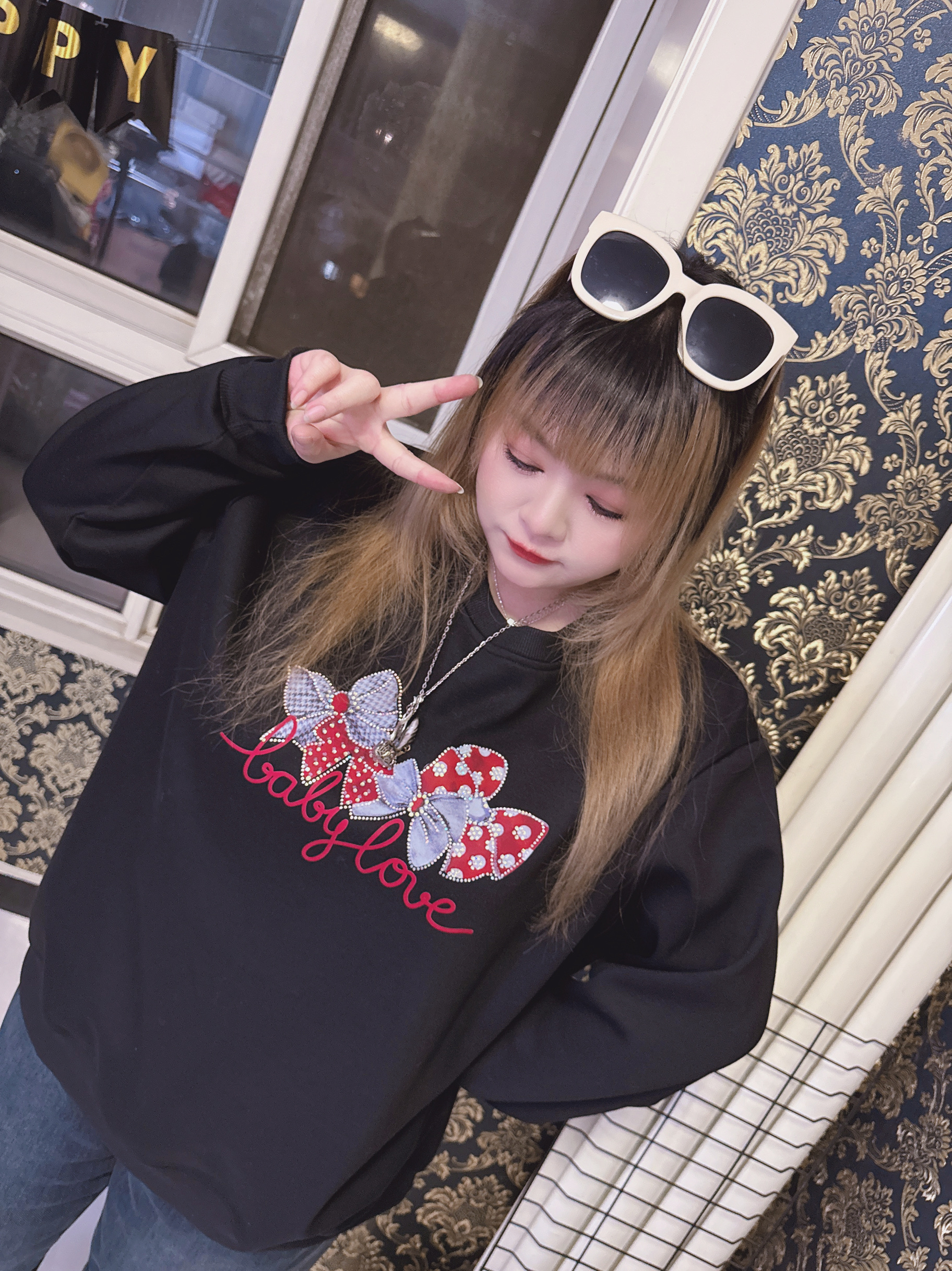 500斤春秋冬减龄烫钻蝴蝶结圆领加绒卫衣韩版hello胖妞特大码女装