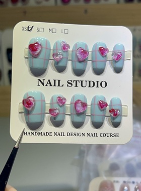 纯手工穿戴甲短款美甲贴片可拆卸假指甲显白高级感爱心格子