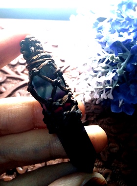 福百瑞原创天然深紫萤石水晶骨干原石网兜蜡绳项链